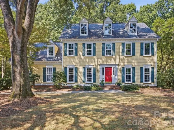 9423 Braemar Trl, Charlotte, NC 28210