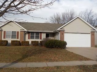 233 Brian St, Sycamore, IL 60178