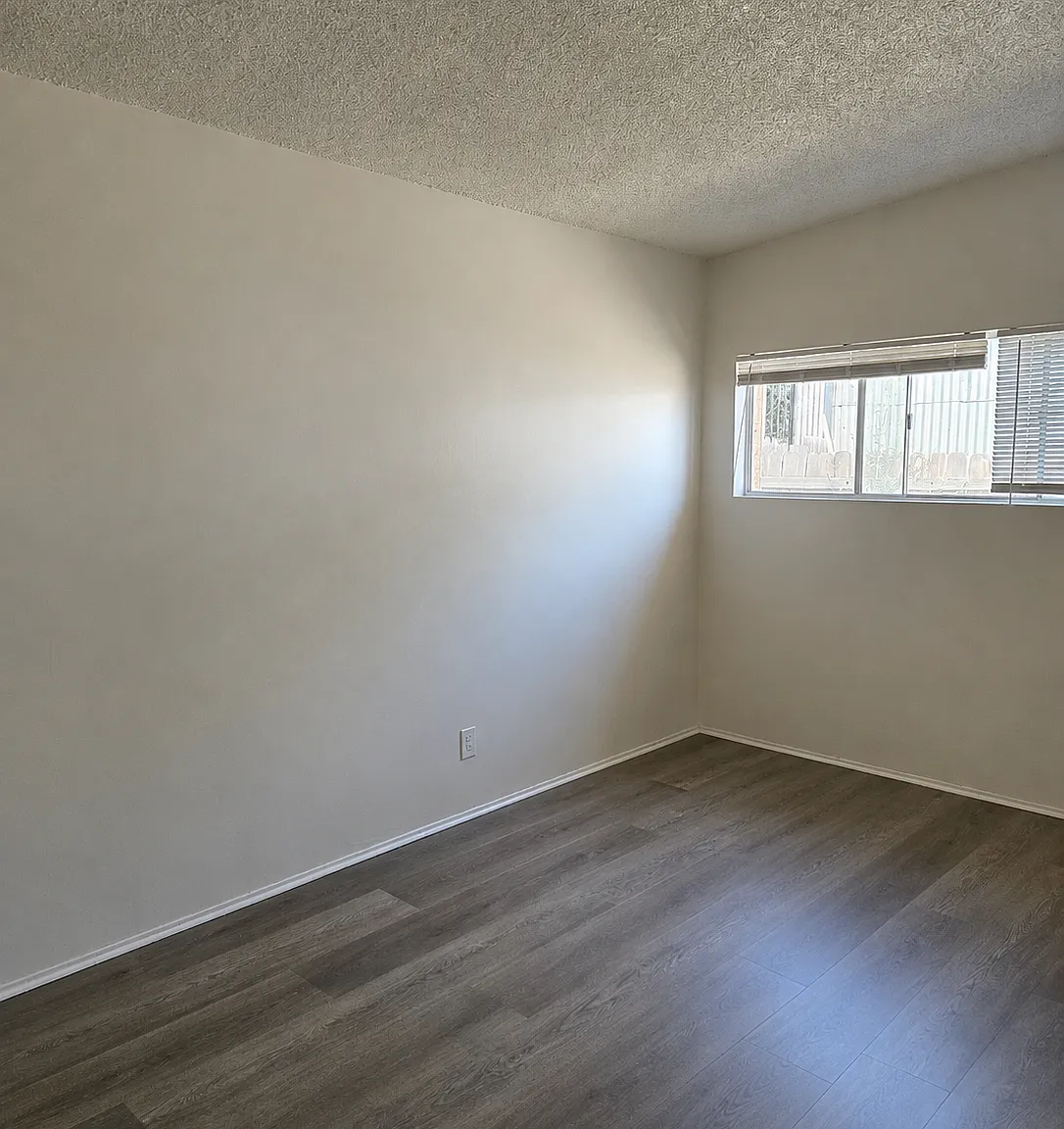 2 bed, 960 sqft, $1,875 — Photo 3