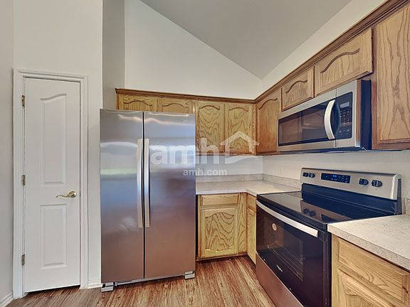 3rd image of 10613 Big Oak Dr