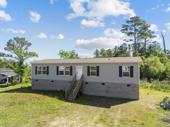 944 Merrimon Rd, Beaufort, NC 28516