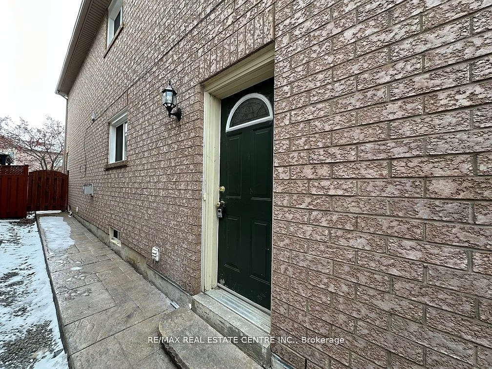 2 bed, $1,800 — Photo 3