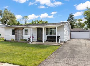 426 Holden Ave, Romeoville, IL 60446