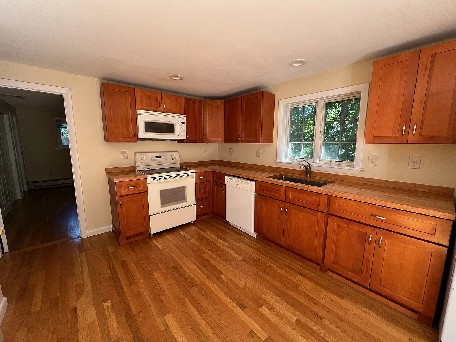 15 Oak Road — Photo 4
