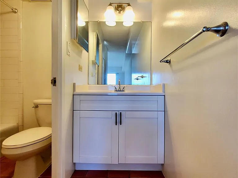 1333 Heulu St #707 — Photo 8