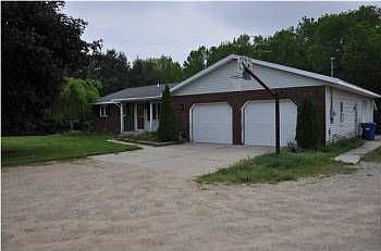 4th image of 2725 40th Ave