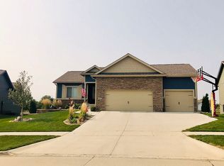 1914 NW Applewood St, Ankeny, IA 50023
