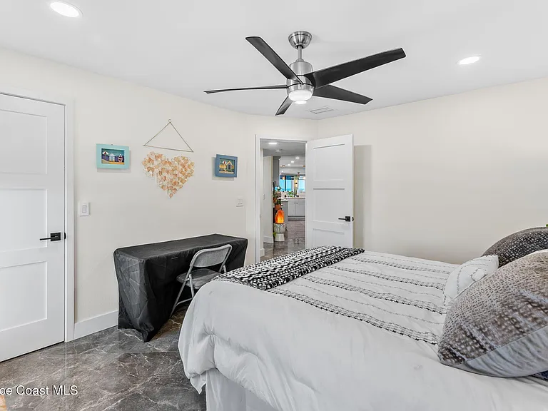 700 Wave Crest Ave #301 — Photo 28