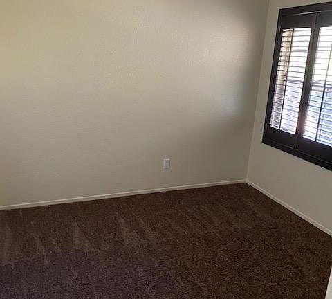 4th image of 15571 Fairbanks Dr