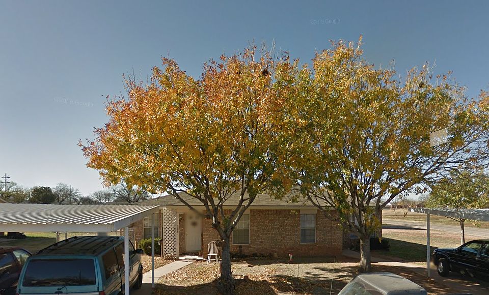 1st image of 306 SE Railroad St #Na