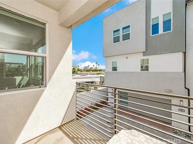 1515 W Bushell St — Photo 18