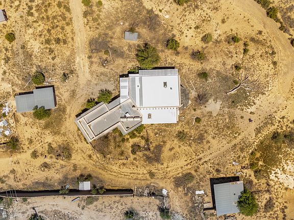 3rd image of 17 Sombrillo Ln
