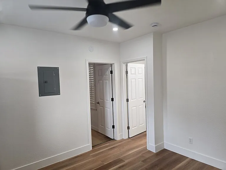 798 S Escuela Dr — Photo 10