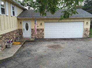 157 Palisades Ln, Oakwood Hills, IL 60013