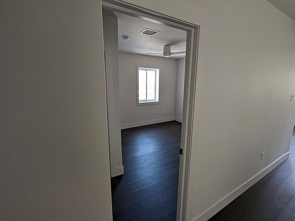 4th image of 2636 E Allegheny Ave #1