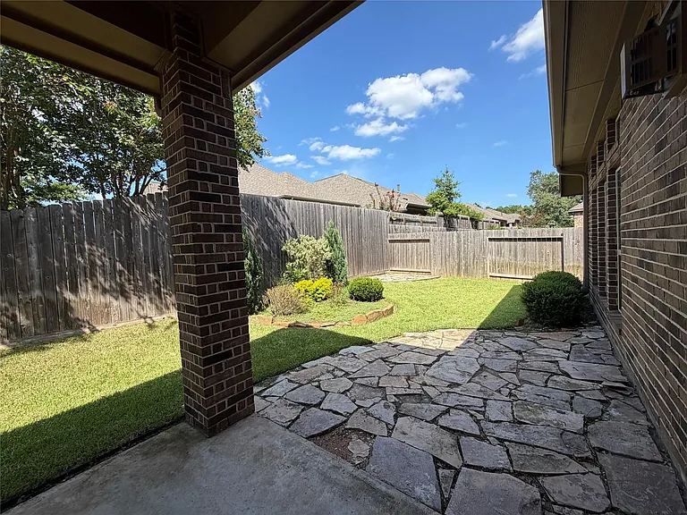 103 Wild Garden Ct — Photo 18