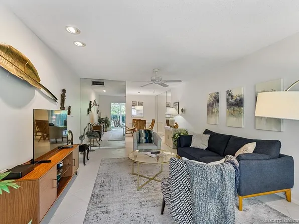 2929 SE Ocean Blvd APT 132-4, Stuart, FL 34996