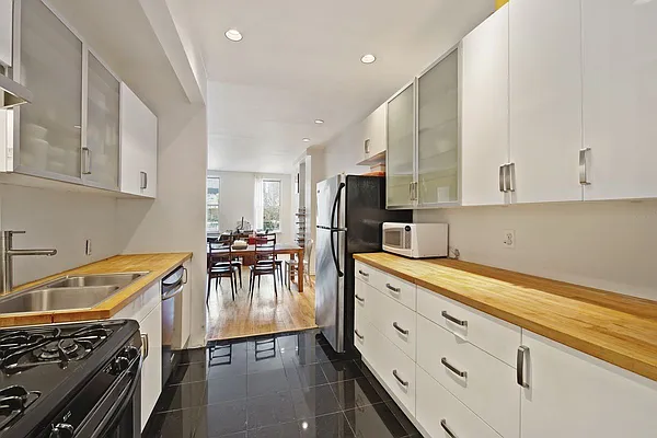 Rented by Nest Seekers International | media 2