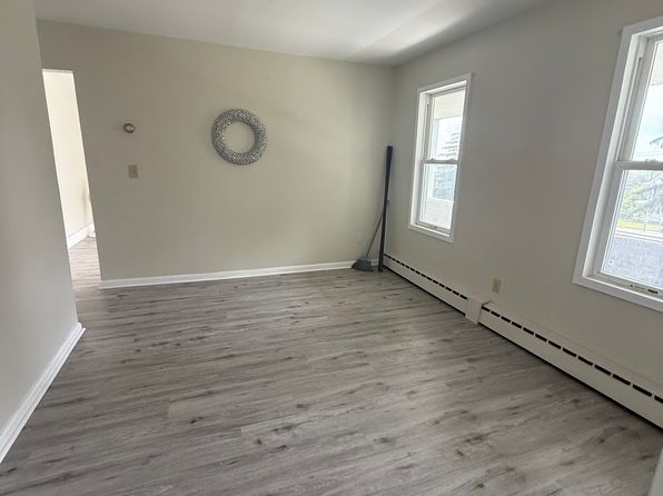 1399 Pocono Blvd #3