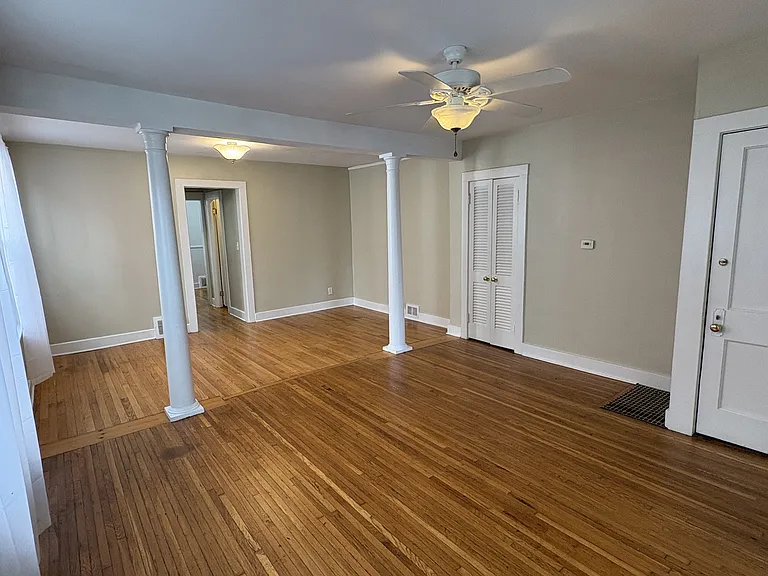 1008 Beaconsfield Ave #1N — Photo 5
