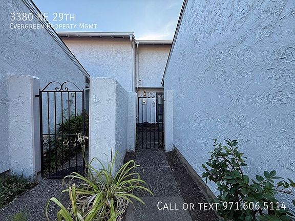 4th image of 3380 NE 29th St