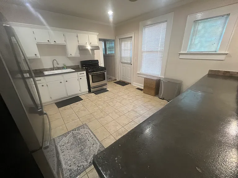 1843 Lakewood Ave SE — Photo 14