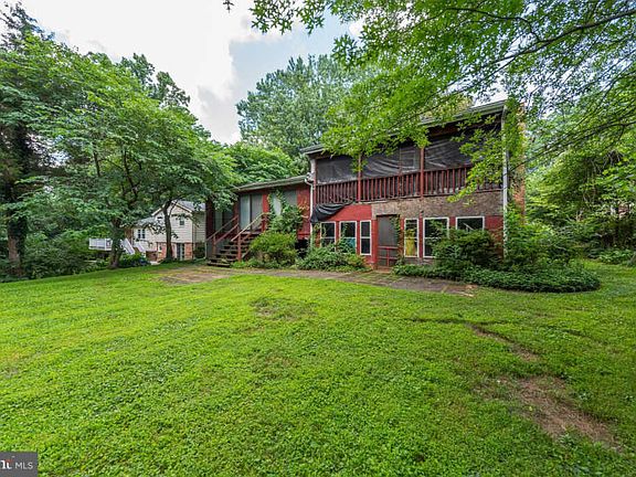 2nd image of 3119 Savoy Dr