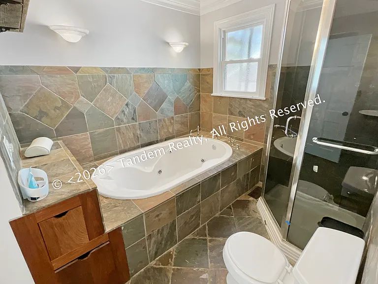 2228 Ashwood Ave #B — Photo 11