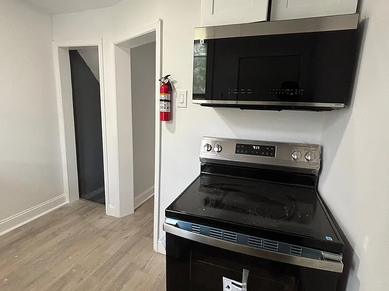 6415 Glenmore Ave #1 — Photo 4