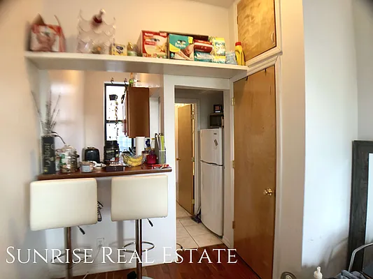 Rented by Sunrise Real Estate | media 8