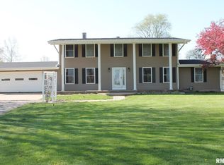 109 6th St, Andover, IL 61233