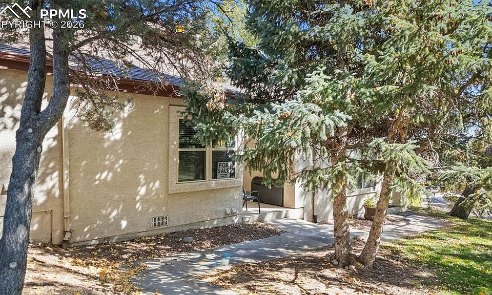 1st image of 560 Autumn Crest Cir Unit E