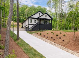 15 Maggies Ln, Asheville, NC 28803