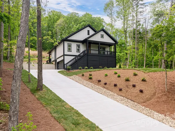15 Maggies Ln, Asheville, NC 28803