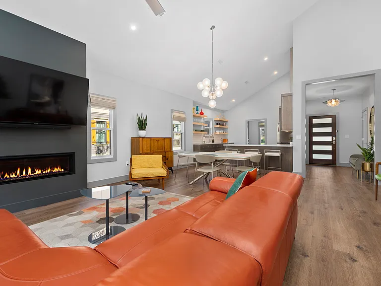 48 Chimney Stone Way — Photo 13