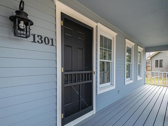 2nd image of 1301 Courtland E