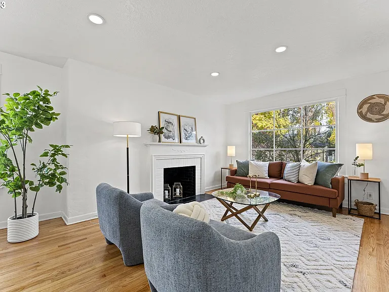5514 N Syracuse St — Photo 4