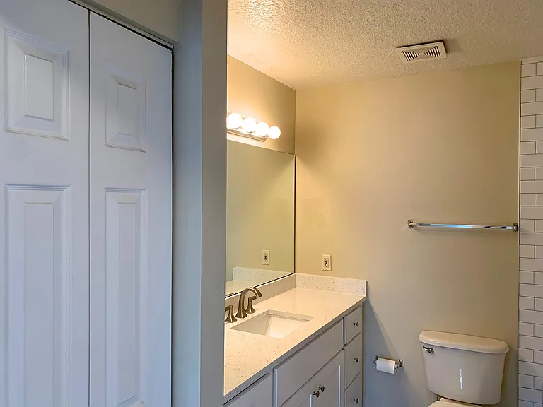 19207 Harbour Vista Cir — Photo 14
