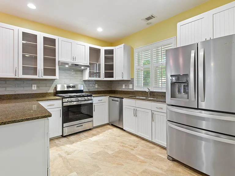 732 Lawton Harbor Dr — Photo 18