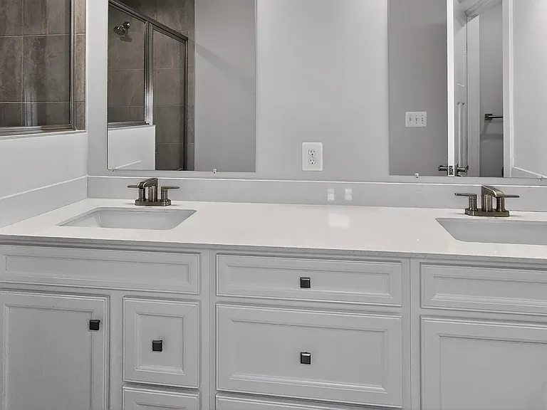 2542A Verona Pl — Photo 18