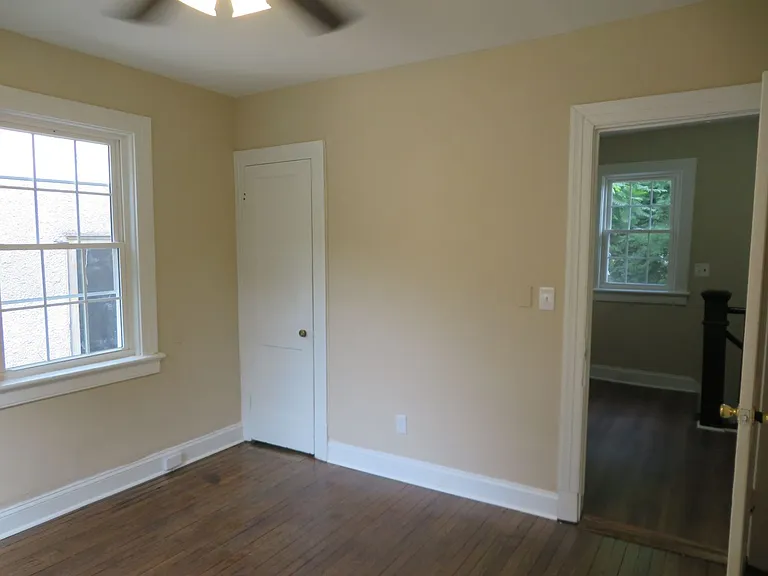 331 Glenwood Ct — Photo 15