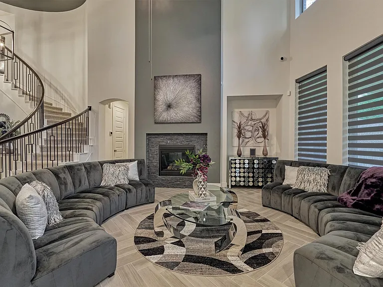 407 Tulip Tree Ct — Photo 23