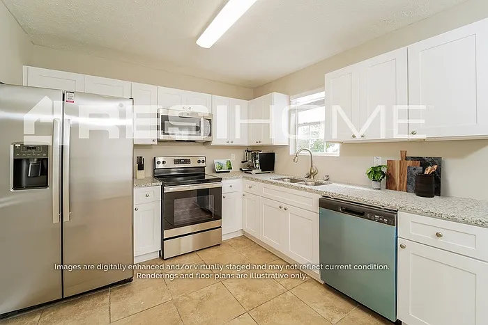 304 Marsh Glen Dr — Photo 3
