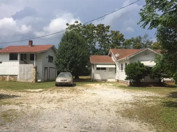2438 Spartanburg Hwy, East Flat Rock, NC 28726