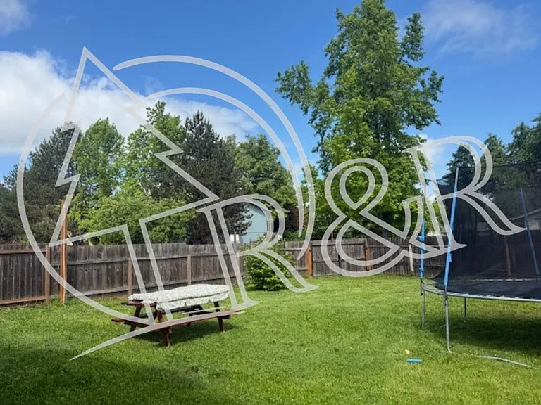 76 Lea Ave — Photo 7