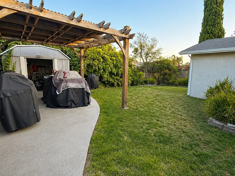 6308 Honeysuckle Dr — Photo 2