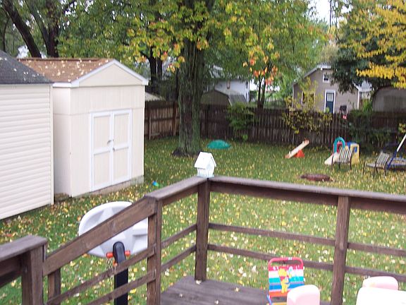 Fenced in yard, deck, shed