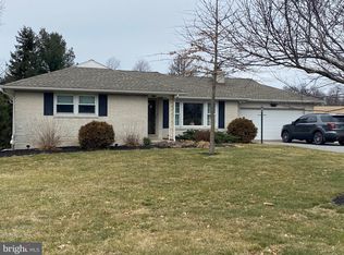 225 Manor Rd, Red Lion, PA 17356