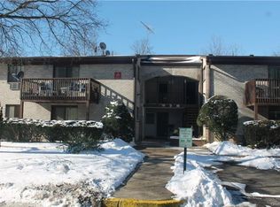 3 Secora Rd APT D8, Monsey, NY 10952