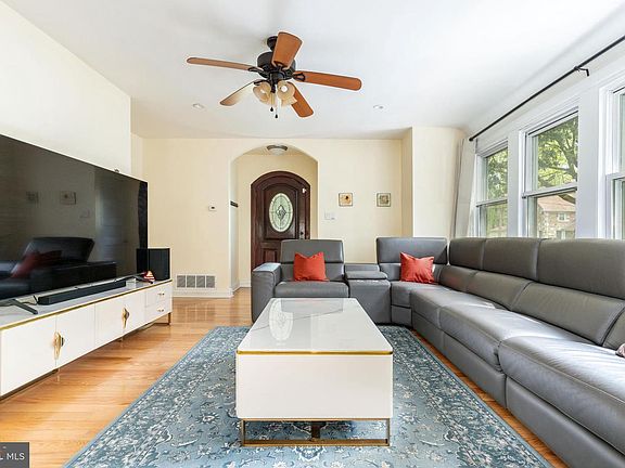 5th image of 1058 Huntingdon Pike